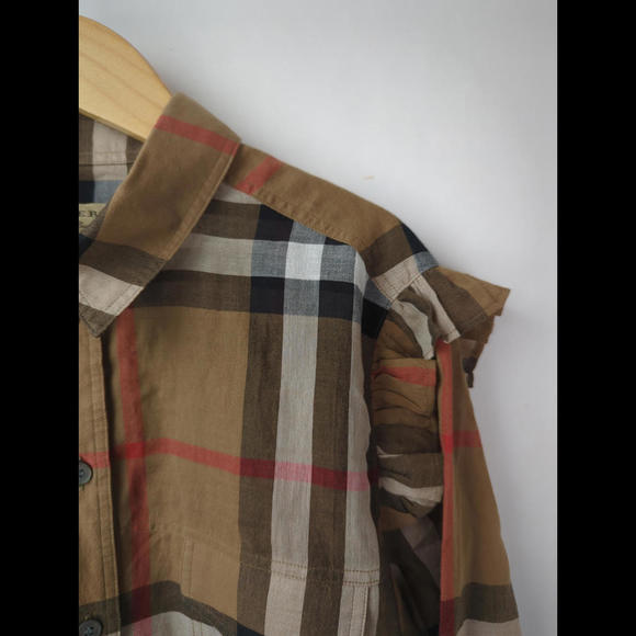 [SOLD] NEW BURBERRY Women's Sz US 6 Nova Check Ruffle Frill Shoulder Shirt - Picture 3 of 12